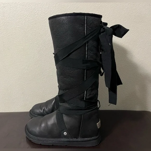 UGG Australia Tall Lace Ribbon Black Leather Sherpa Lined Boots Size 8 - Picture 11 of 13
